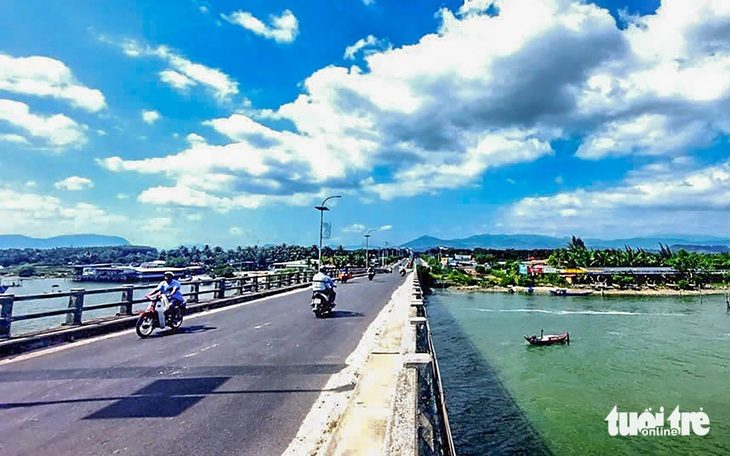 Bãi bỏ các văn bản chặn quyền sử dụng đất, xây nhà ở 114 khu vực Cam Lâm - Ảnh 1.